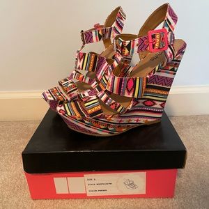 BRAND NEW Wedges